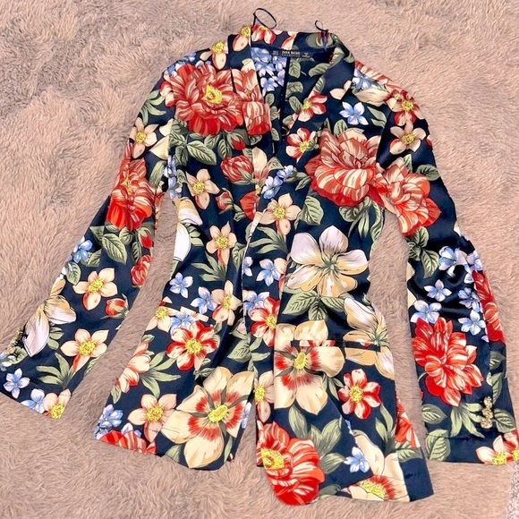 Zara Jackets & Blazers - Zara Floral Blazer
